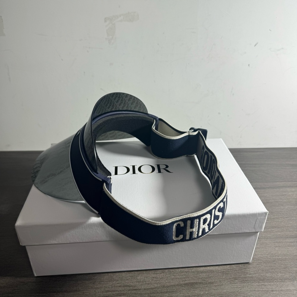 Dior hat - Picture 3 of 6
